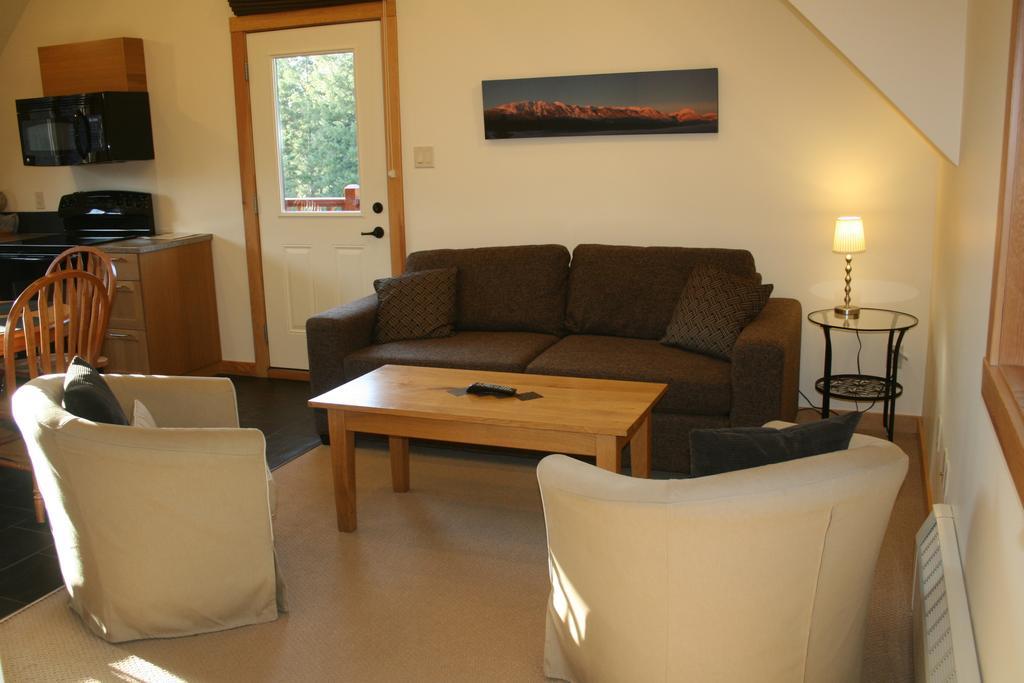 Canyon Ridge Lodge Golden Room photo